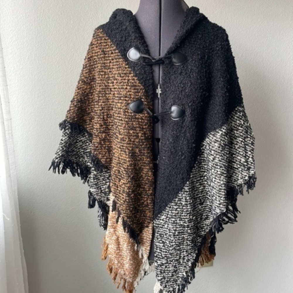 New Directions shawl wrap Border Boucle toggle wrap black brown softgirl